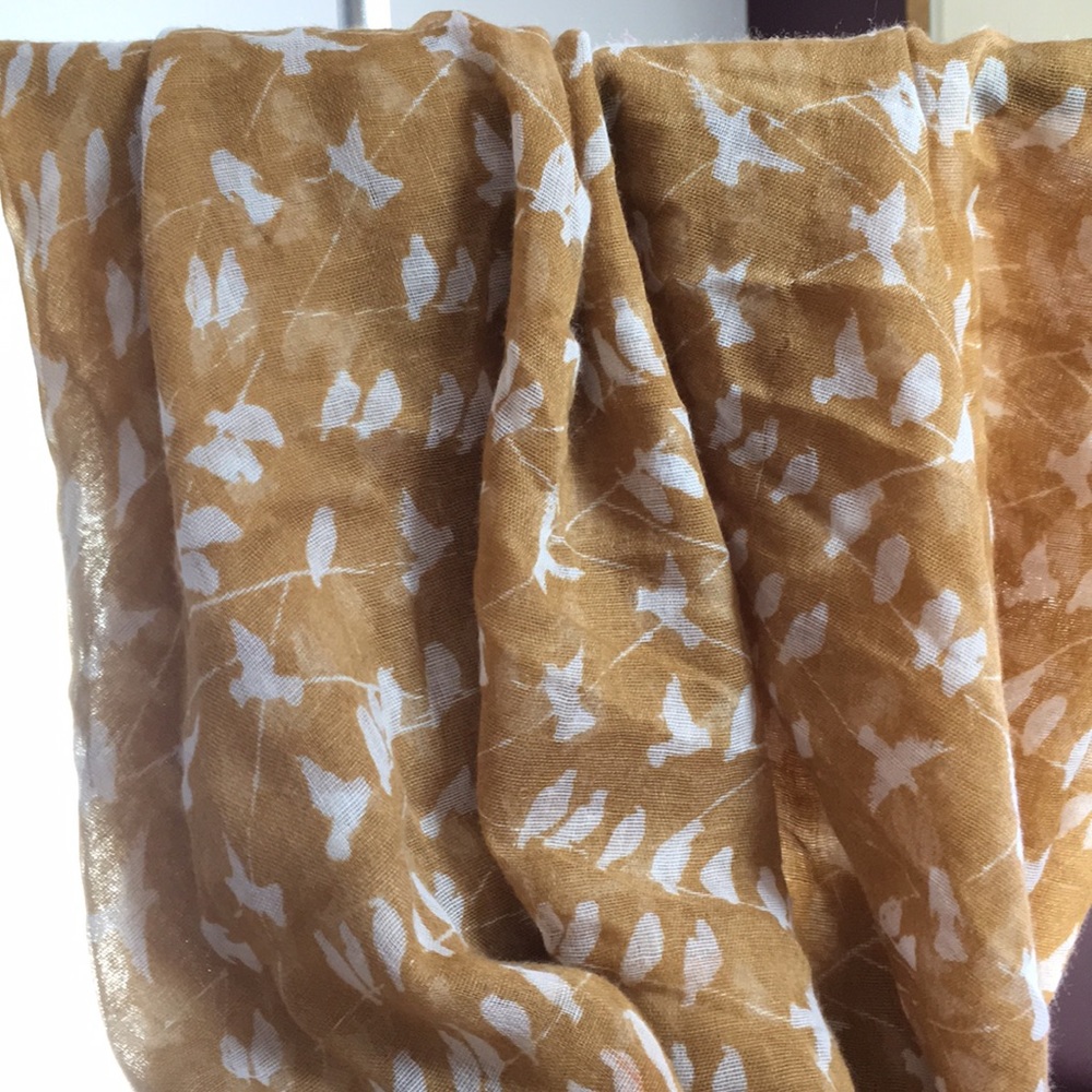Lightweight bird print scarf